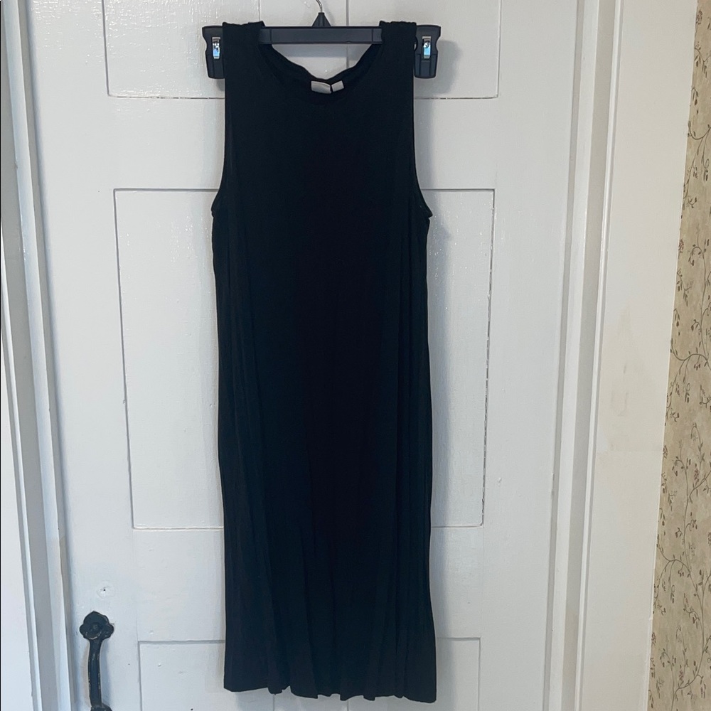 Elegant Black Sleeveless Dress